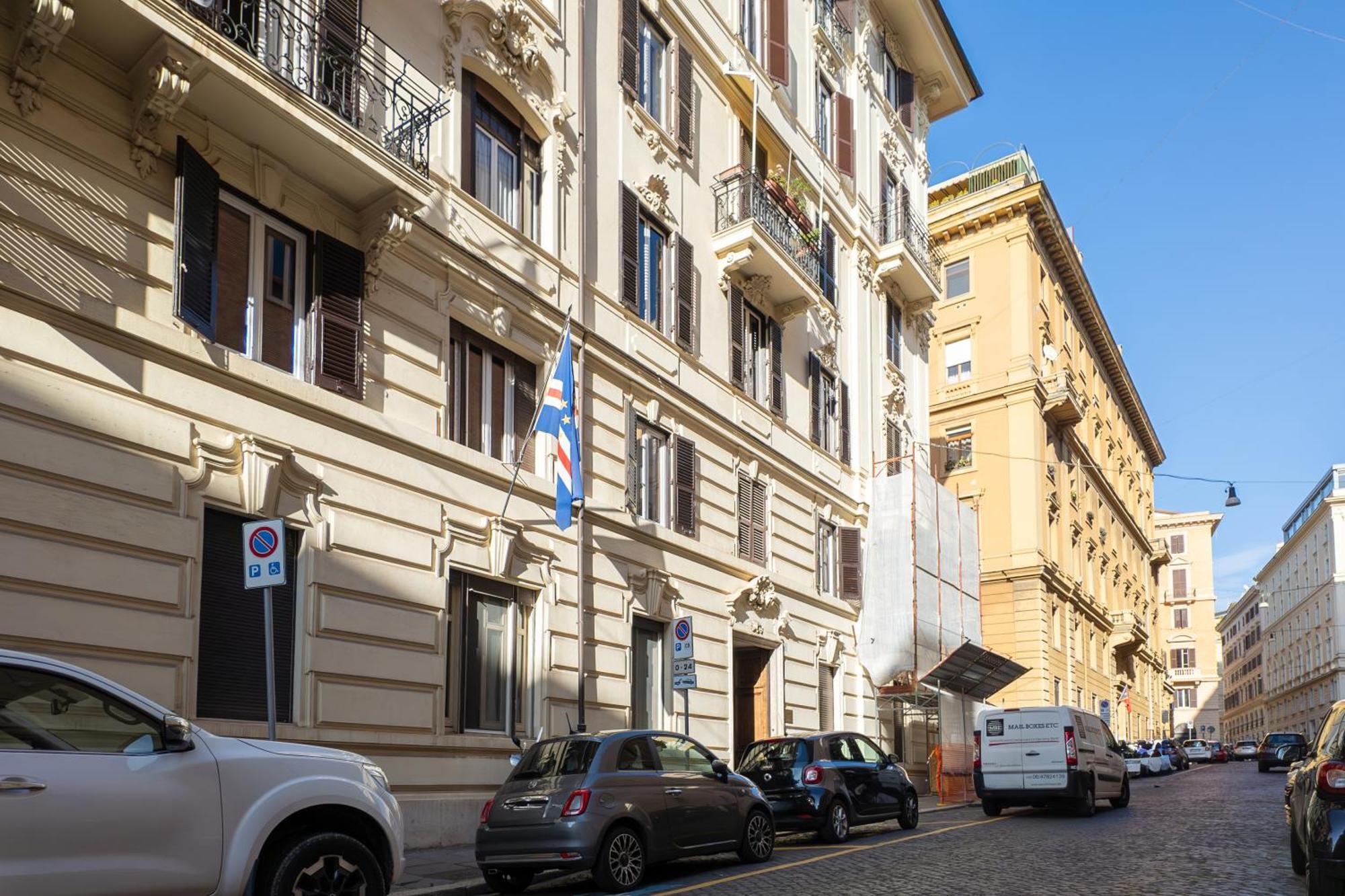 C3 Top Class Apartment, 2 Camere Da Letto, 2 Bagni, Giardino Distante 15 Minuti A Piedi Da Fontana Di Trevi روما المظهر الخارجي الصورة